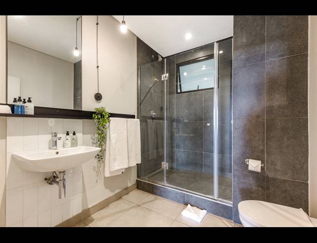 1 BEDROOM APARTMENT FOR SALE IN SANDTON CENTRAL
